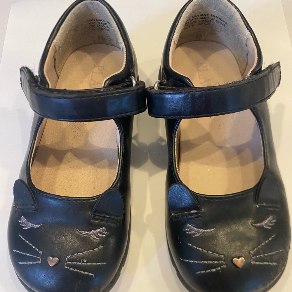 Black size 9 Children’s Place Mary Jane shoes